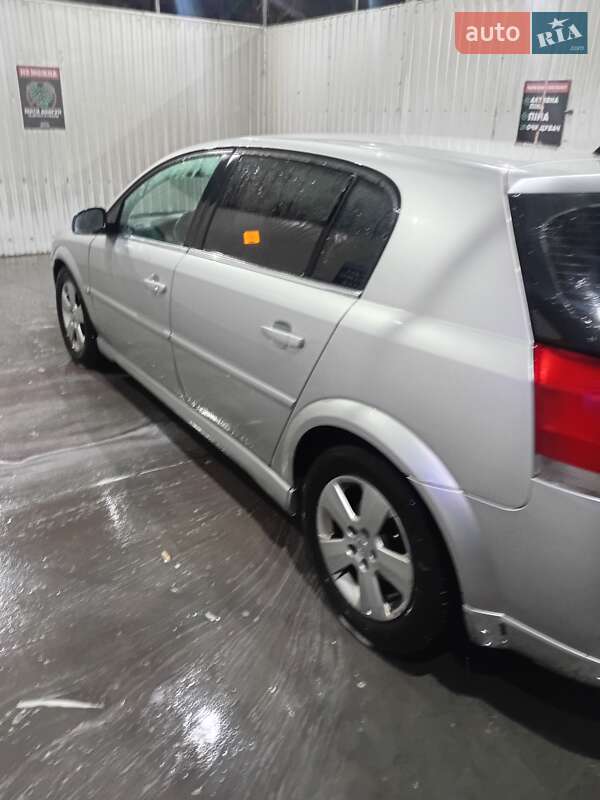 Хэтчбек Opel Signum 2003 в Одессе