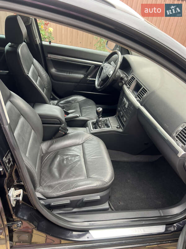 Хэтчбек Opel Signum 2008 в Умани