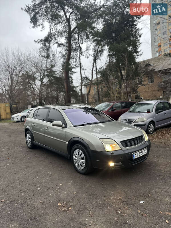 Хетчбек Opel Signum 2003 в Києві