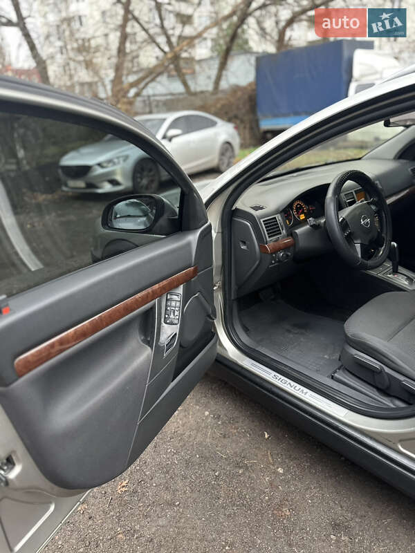 Хетчбек Opel Signum 2003 в Києві