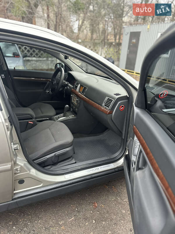 Хетчбек Opel Signum 2003 в Києві