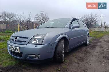 Хэтчбек Opel Signum 2003 в Знаменке