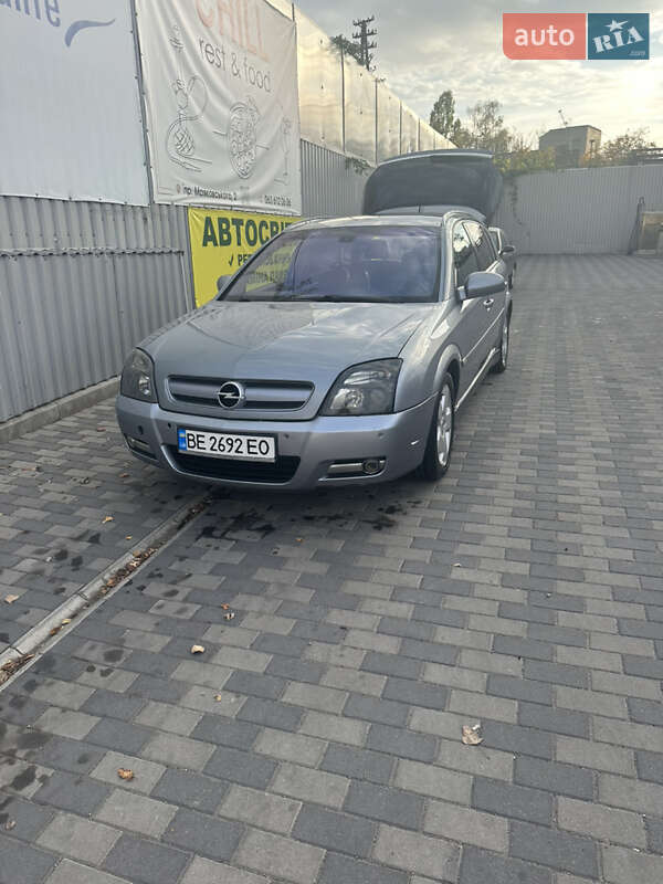 Opel Signum 2003