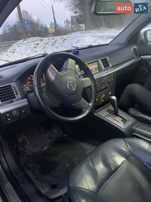 Хэтчбек Opel Signum 2003 в Ровно