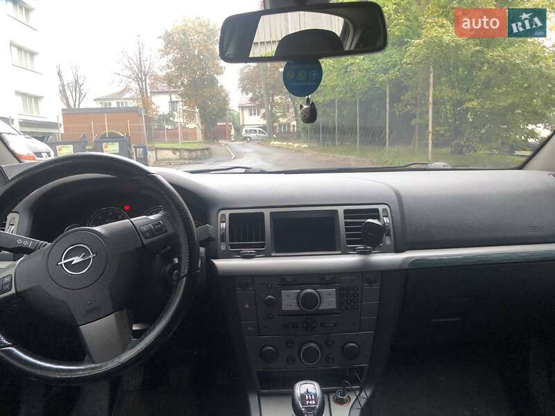 Хэтчбек Opel Signum 2008 в Львове