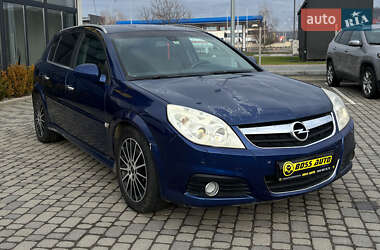 Хэтчбек Opel Signum 2007 в Мукачево