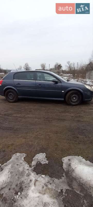 Хэтчбек Opel Signum 2006 в Александровке