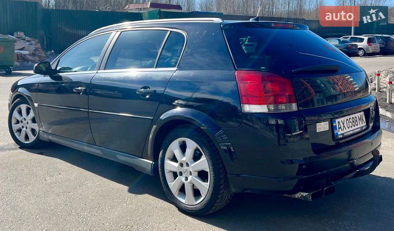 Хэтчбек Opel Signum 2004 в Киеве