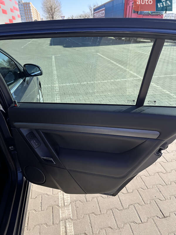 Хэтчбек Opel Signum 2008 в Святопетровское фото 21 Хэтчбек Opel Signum 2008 в Святопетровское