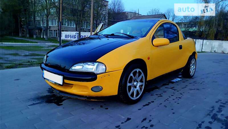 Купе Opel Tigra 1996 в Миргороде
