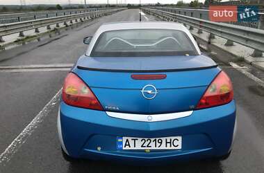 Кабриолет Opel Tigra 2004 в 
