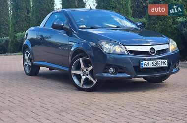 Кабриолет Opel Tigra 2006 в Косове