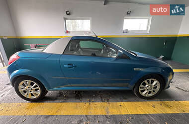 Кабриолет Opel Tigra 2005 в 