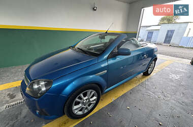 Кабриолет Opel Tigra 2005 в 