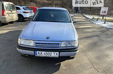 Седан Opel Vectra A 1990 в Киеве