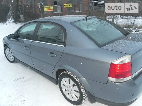 Седан Opel Vectra 2004 в Ивано-Франковске