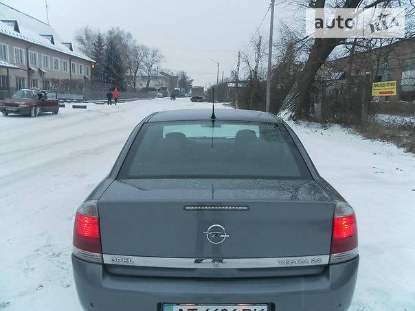 Седан Opel Vectra 2004 в Ивано-Франковске