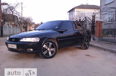 Седан Opel Vectra 1996 в 