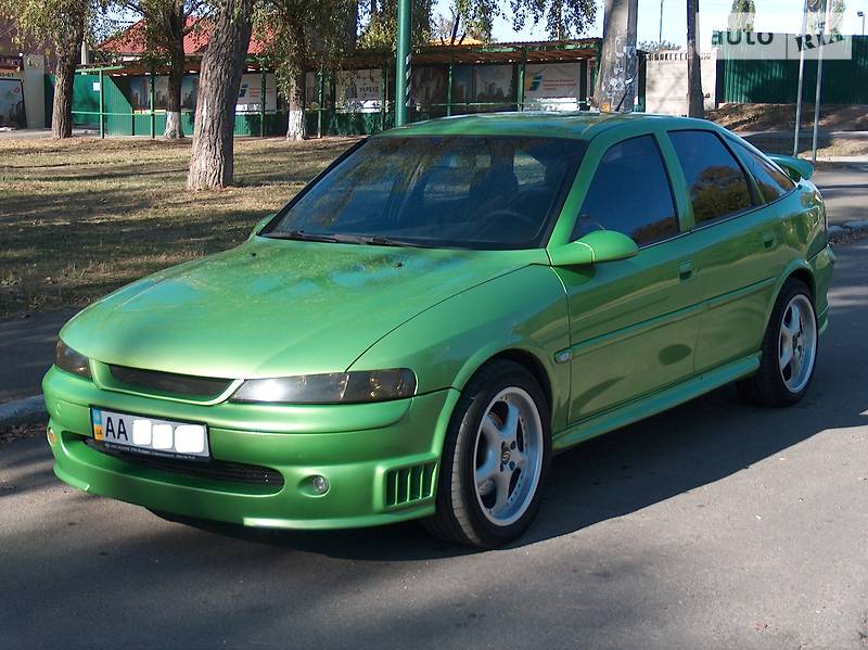 Хэтчбек Opel Vectra 1996 в Киеве