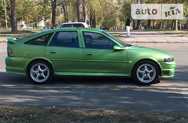 Хэтчбек Opel Vectra 1996 в 