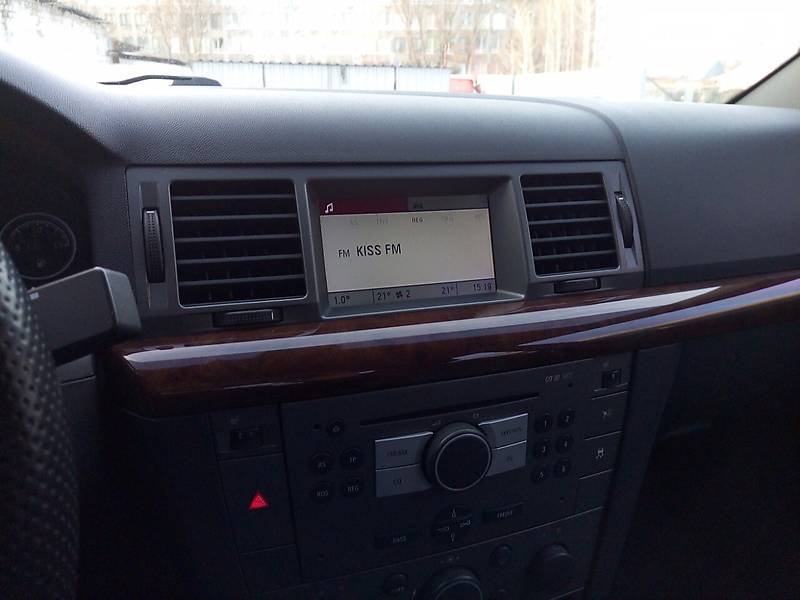 Седан Opel Vectra 2005 в Днепре
