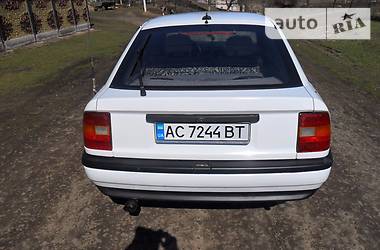 Хэтчбек Opel Vectra 1989 в Луцке