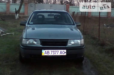 Хэтчбек Opel Vectra 1992 в Немирове