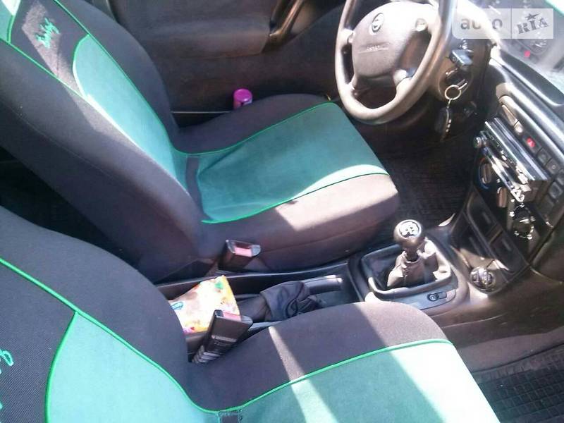 Седан Opel Vectra 1998 в Сокалі