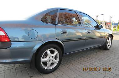 Седан Opel Vectra 1998 в Ровно