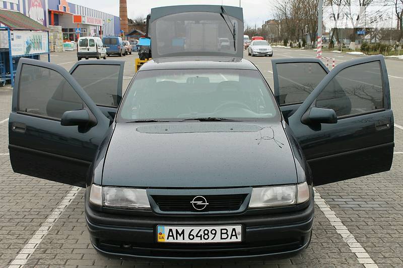 Хэтчбек Opel Vectra 1994 в Коломые