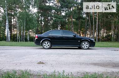 Седан Opel Vectra 2004 в Ромнах