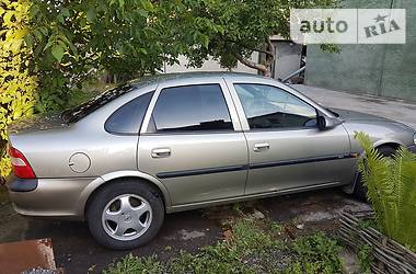 Седан Opel Vectra 1997 в Львове