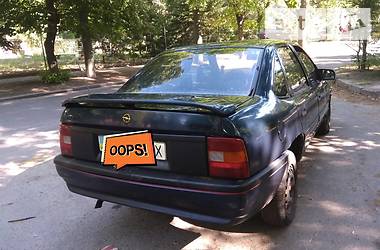 Седан Opel Vectra 1990 в Харькове