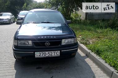 Седан Opel Vectra 1990 в Львове