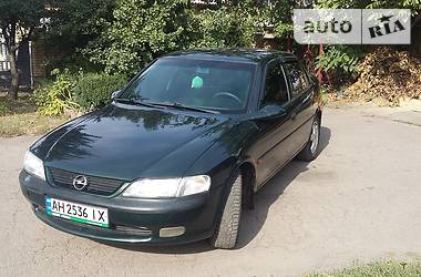 Седан Opel Vectra 1998 в Донецке