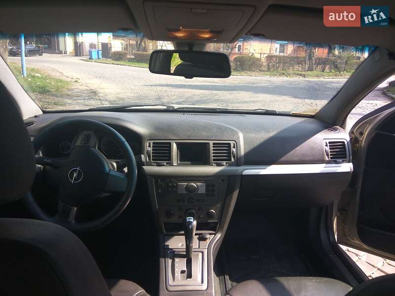 Седан Opel Vectra 2007 в Ужгороді