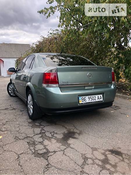 Седан Opel Vectra 2004 в 