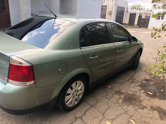 Седан Opel Vectra 2004 в Врадиевке