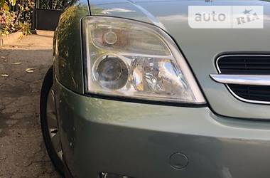 Седан Opel Vectra 2004 в 