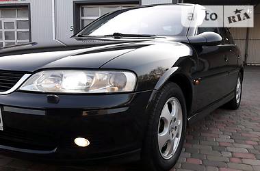 Седан Opel Vectra 2002 в Сарнах