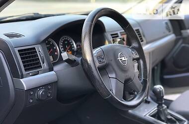 Седан Opel Vectra 2005 в Стрые