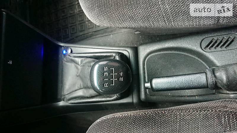 Седан Opel Vectra 1990 в Каневі