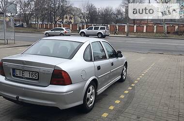 Седан Opel Vectra 2002 в Одессе