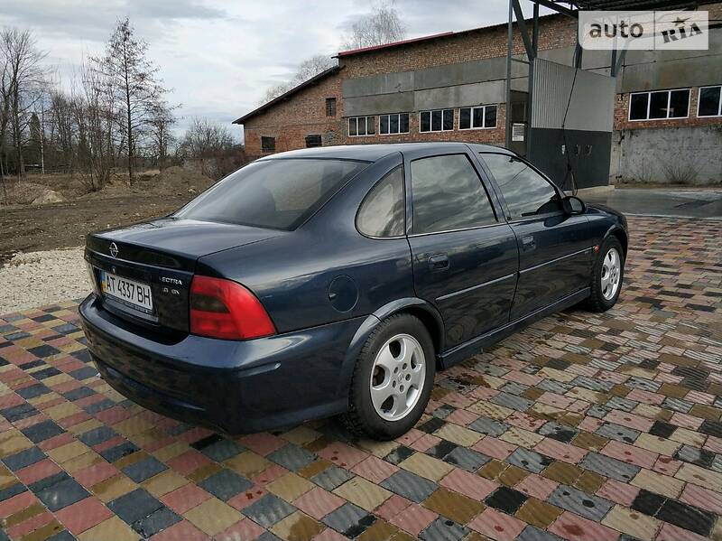 Седан Opel Vectra 2000 в Болехові