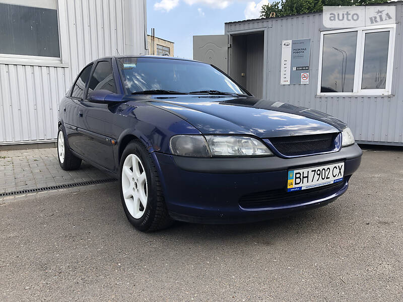 Ліфтбек Opel Vectra 1997 в Одесі