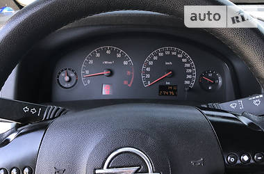 Седан Opel Vectra 2003 в 