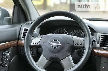 Универсал Opel Vectra 2004 в 
