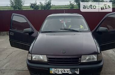 Минивэн Opel Vectra 1990 в Бучаче