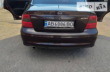 Седан Opel Vectra 2000 в Виннице