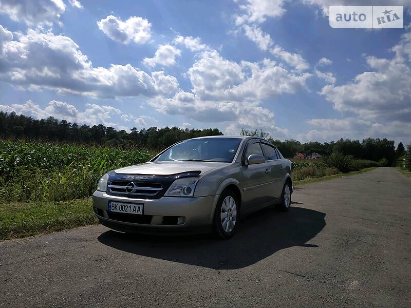 Седан Opel Vectra 2004 в Рівному